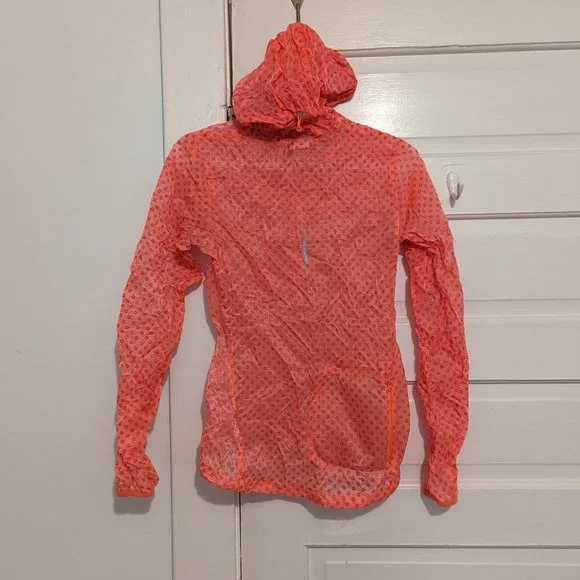 Nike packable jacket - Picture 2 of 7